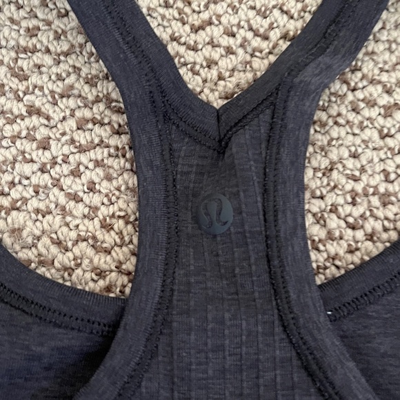 Lululemon tank top - Picture 3 of 4